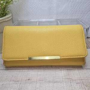SAFE KEEPER WOMENS MUSTARD YELLOW LEATHER CLUTCH WALLET ORGANIZER